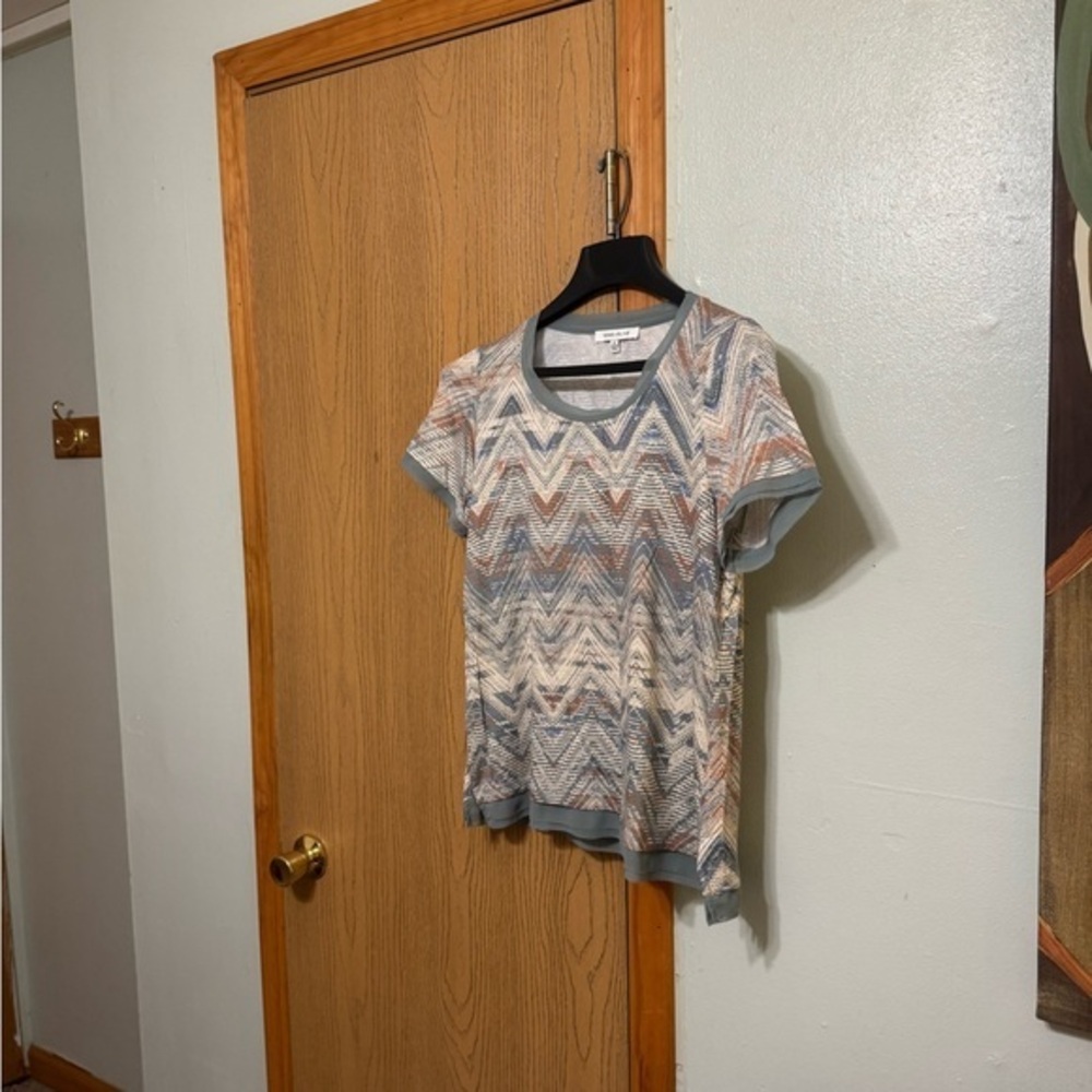 Rose + Olive Medium Multi-Color w/Geometric Print Short Sleeve Scoop Neck Top